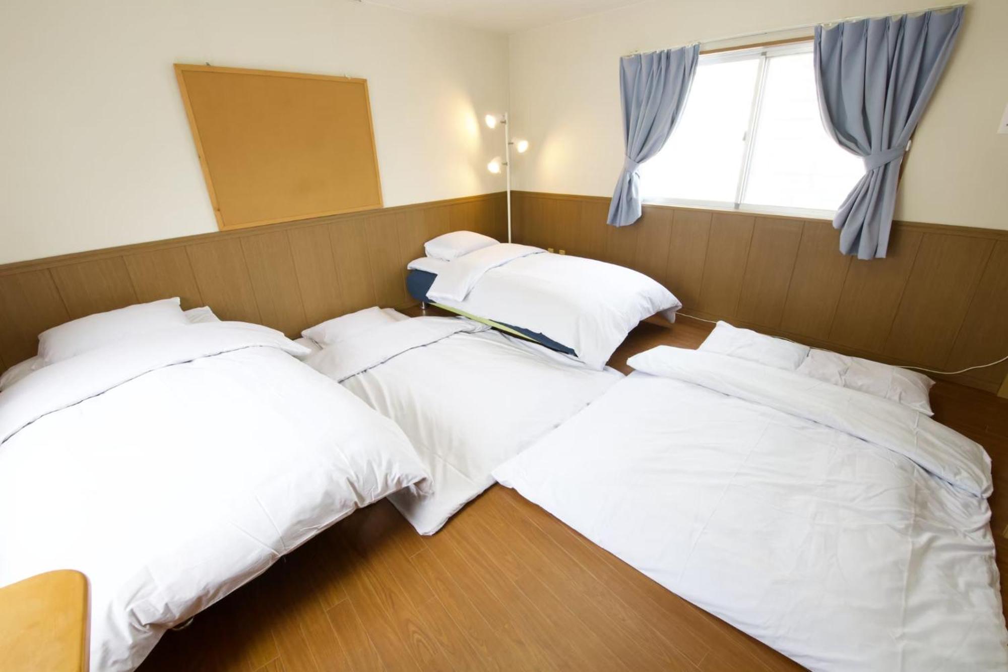 Apartment ピースリー安里 401